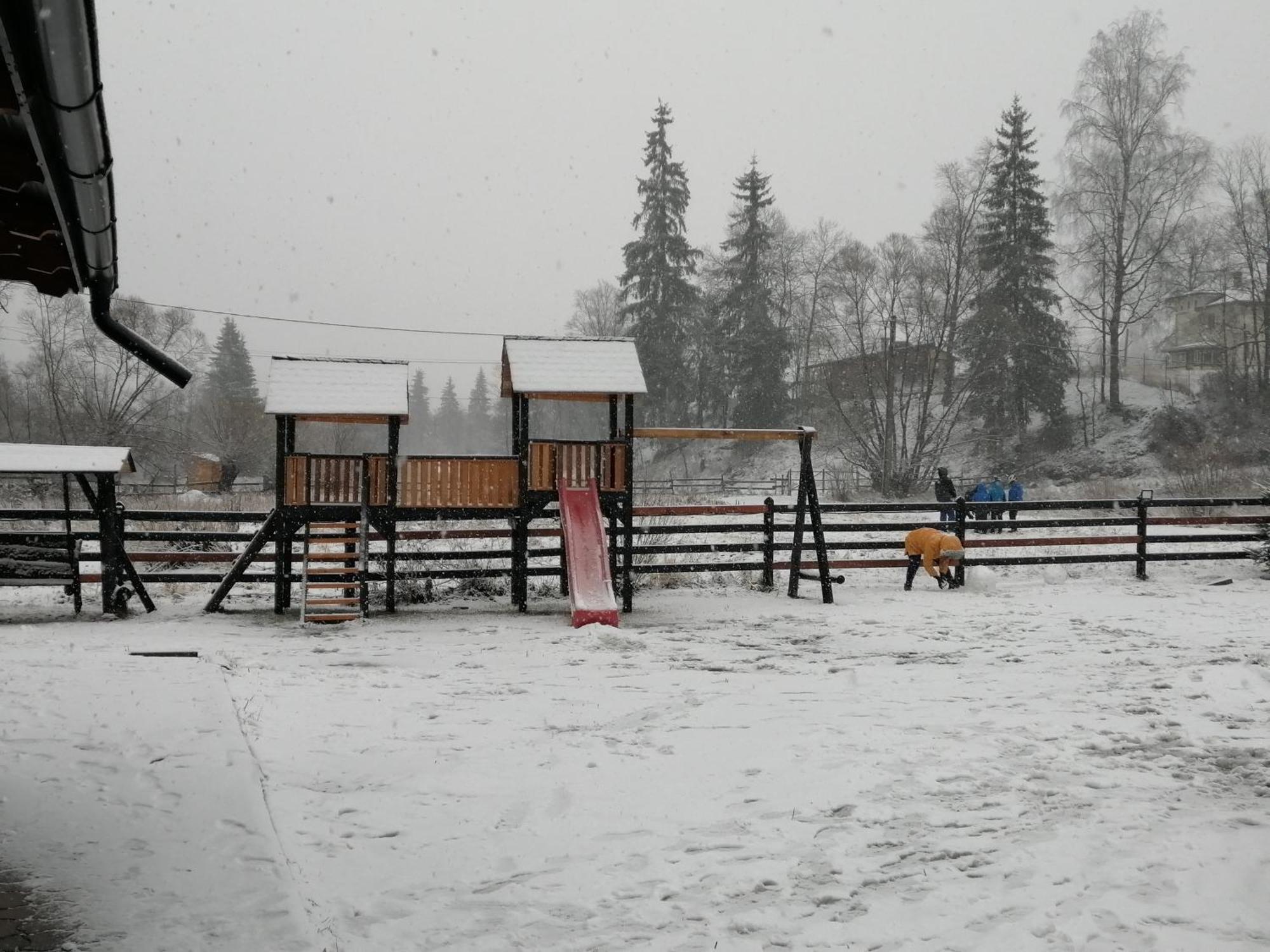 Pensiunea Tora Vatra Dornei Exteriör bild
